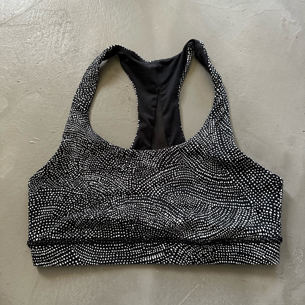 Speckled Lululemon sports bra 🖤🤍